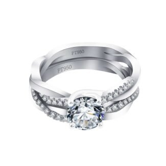 Glamorous White Gold 1.2CT Round Cut Moissanite Ring Set
