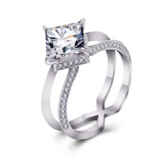 Vintage and Glamorous: White Gold 3.5CT Princess Cut Moissanite Ring