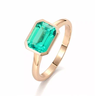 Colombia Lab Emerald Bezel Ring | Lab-Grown Intense Green in Emerald Cut