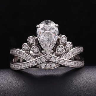 Artistic White Gold 1CT Pear Cut Lab Diamond Crown shape Ring