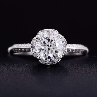 Elegant 1.07CT Heart-Inspired Halo Diamond Engagement Ring