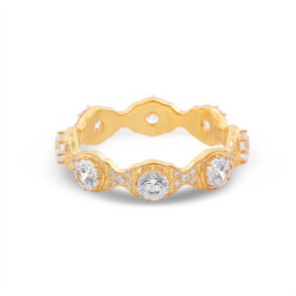 Dazzling & Distinctive Round Moissanite Ring